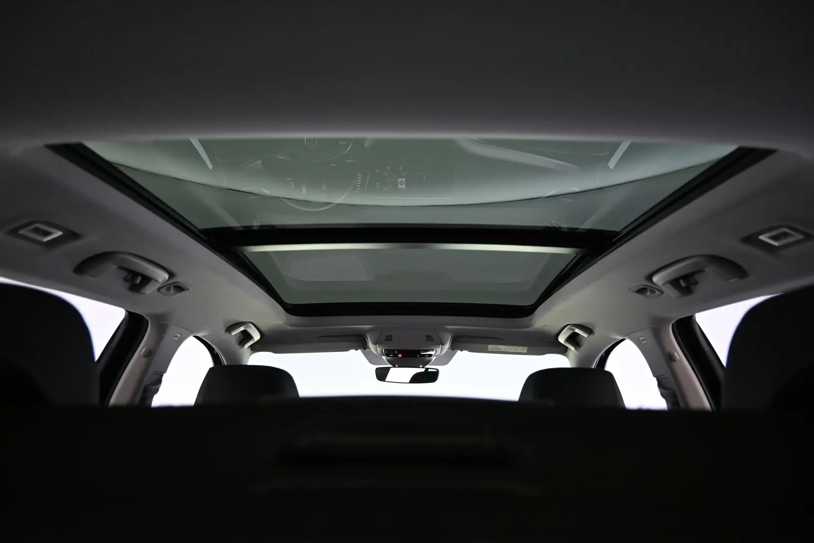 Car Image - 6CYiivnPxrrJjA8Qp4qq6s