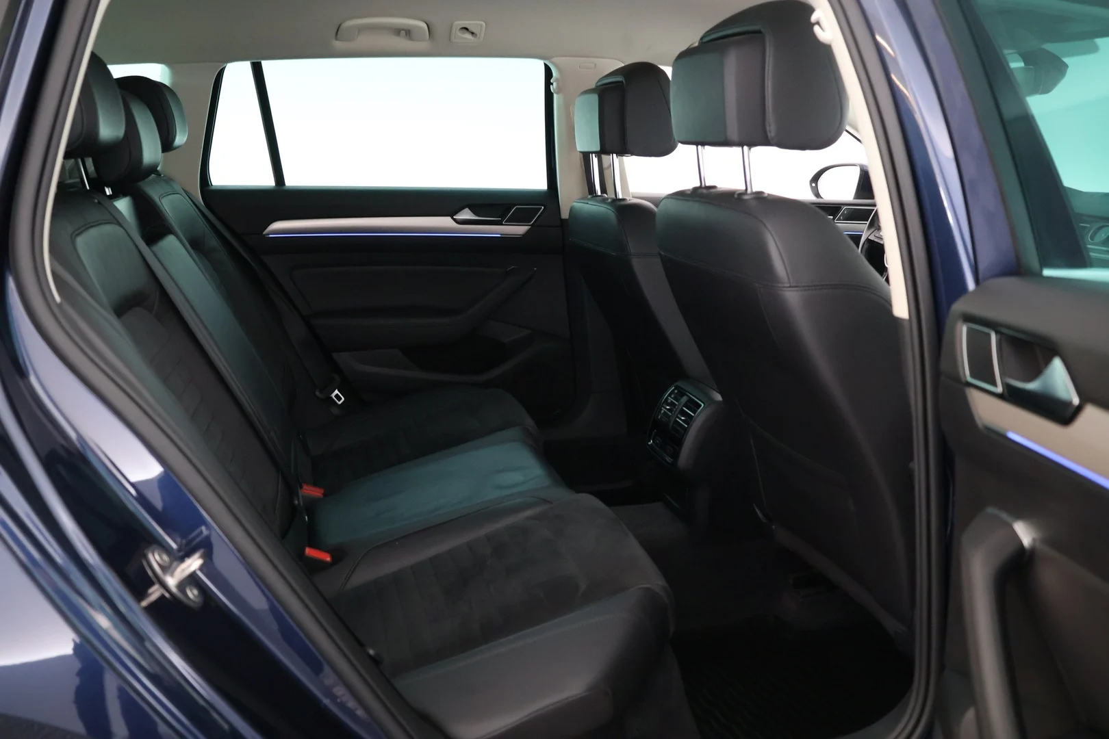Car Image - 13mEN8TO8tBM3lVgv722qQ