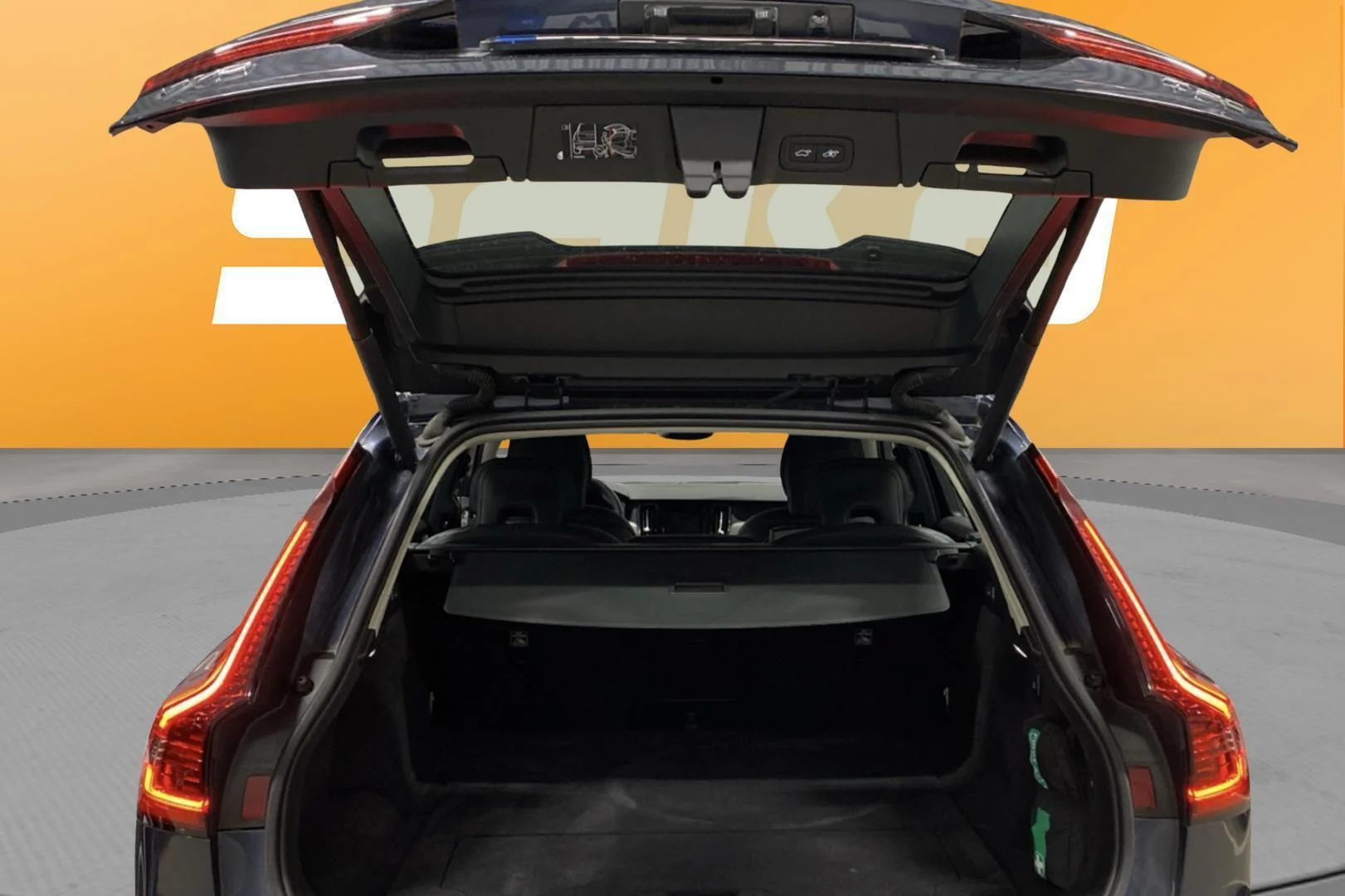 Car Image - 1ui0SnP9hbjuFlygWMbF0K