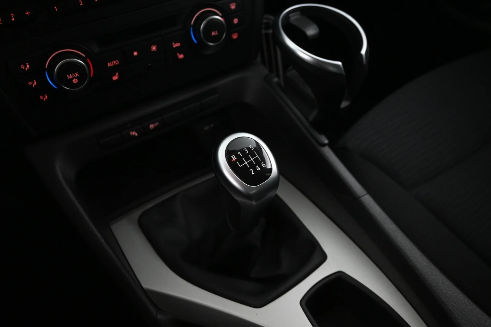 Car Image - 3ndl1inKxhZs8gyd5pNrKy