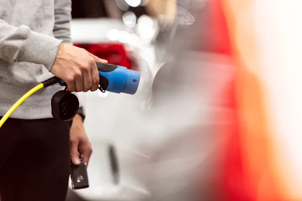 How to maintain a hybrid car? Take care of these 5 things