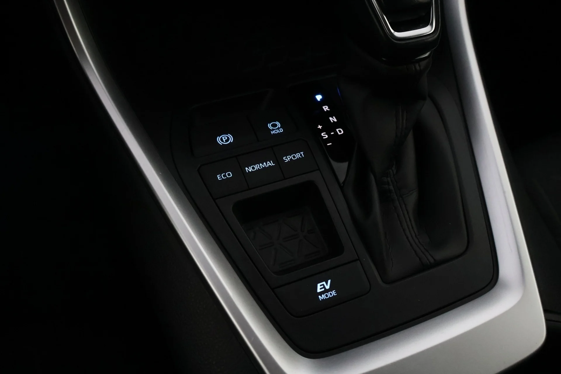 Car Image - 5pDiqEDt1gNvhcw7KTfD7x