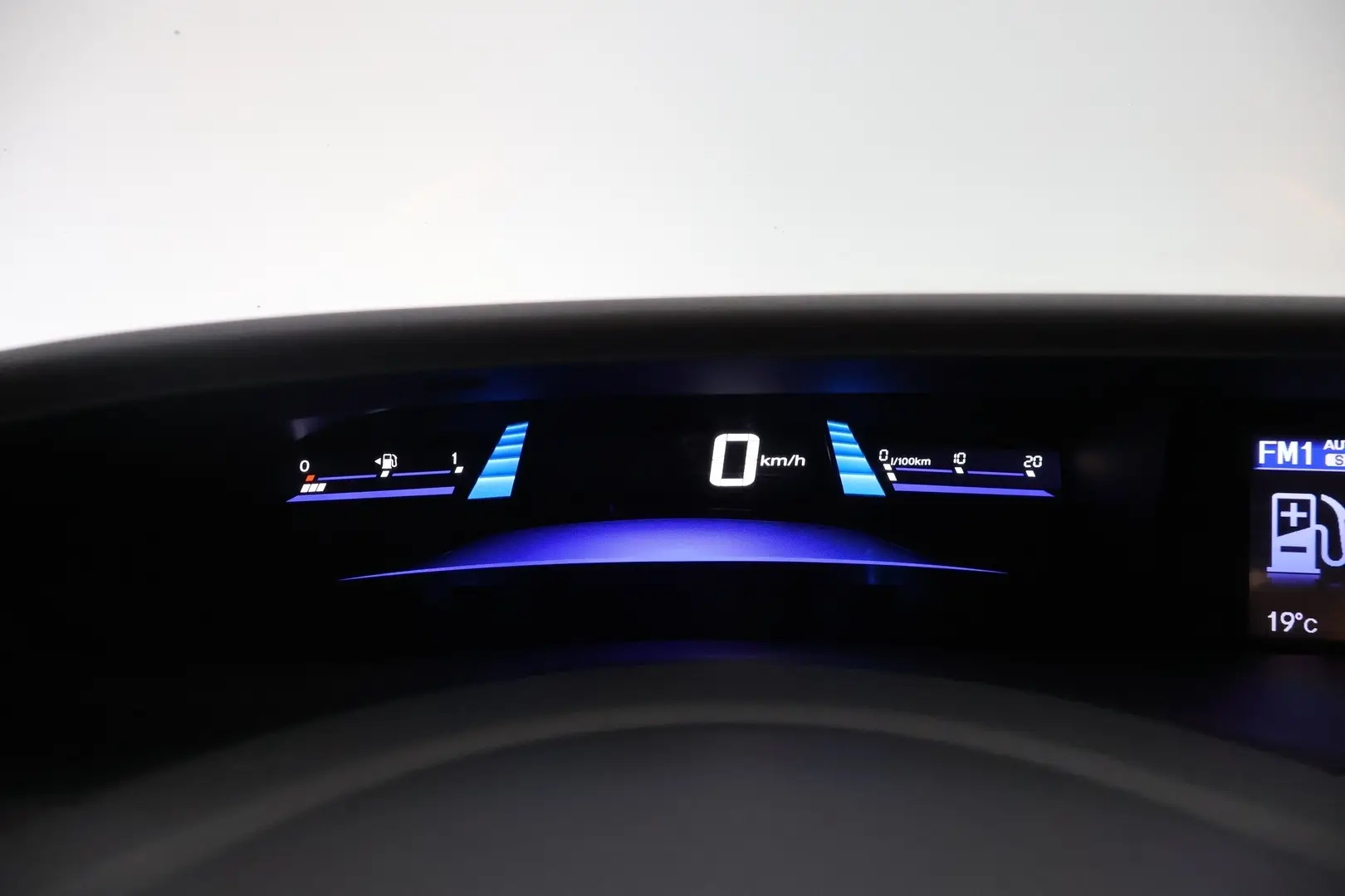 Car Image - 2bYbWG85PbLUVB0BaFHQb1
