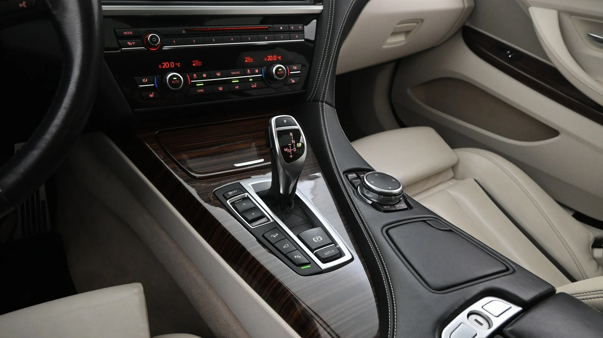 Car Image - 7LdyuK812kDRzoSNNe7OPS