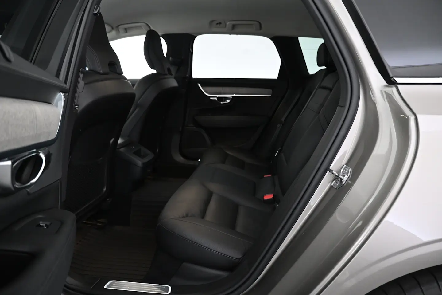 Car Image - 6QL7dHFukHTZcdM1cWh70G