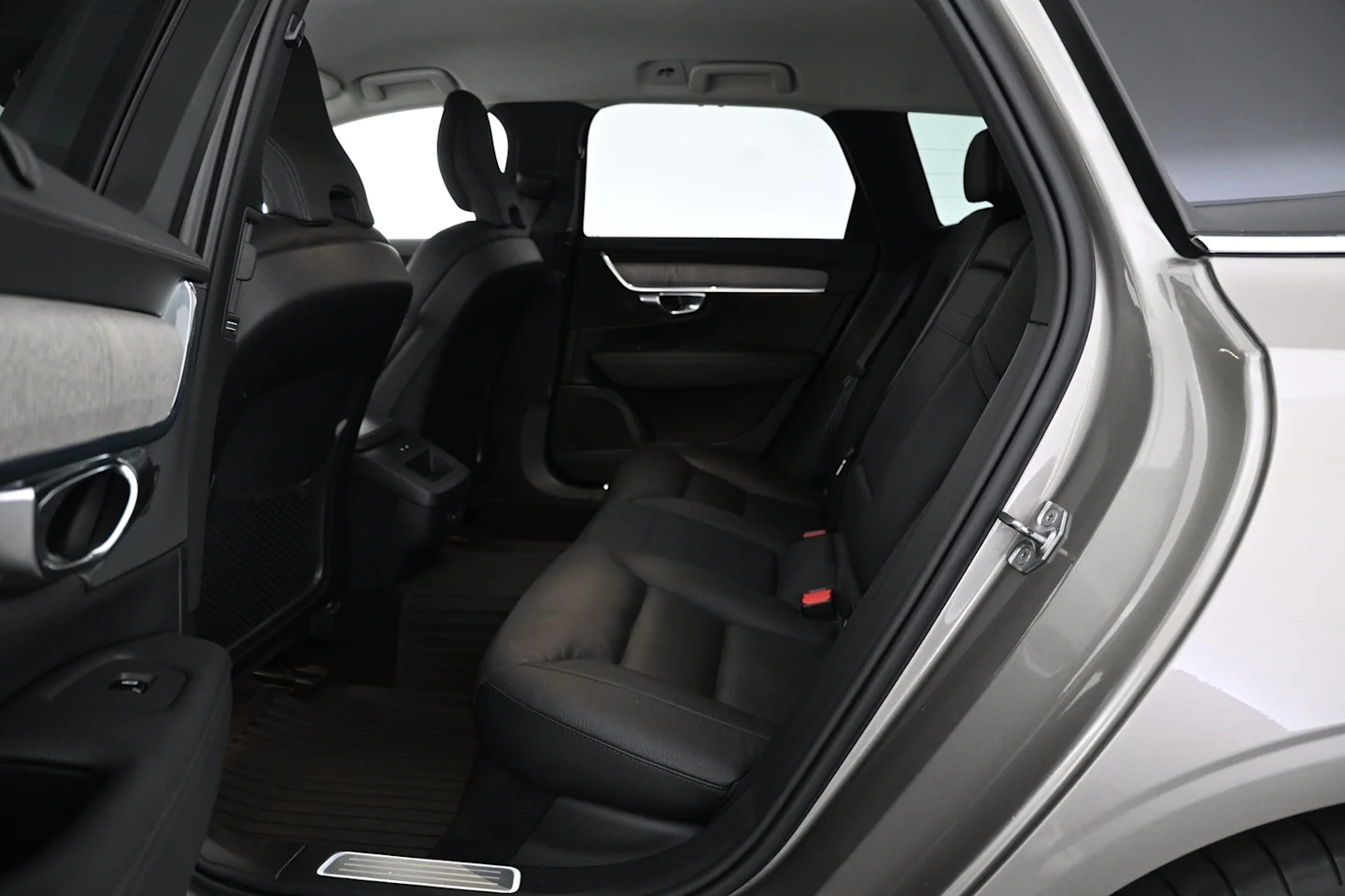 Car Image - 6QL7dHFukHTZcdM1cWh70G