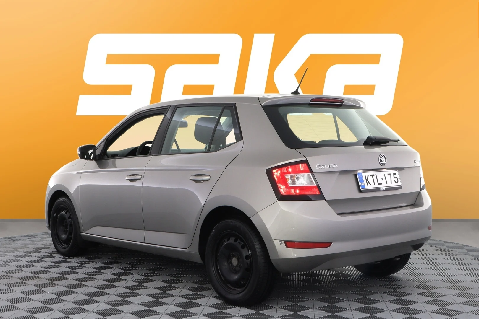 Car Image - 6vws8ebQdnnCQNFDT2CYXd