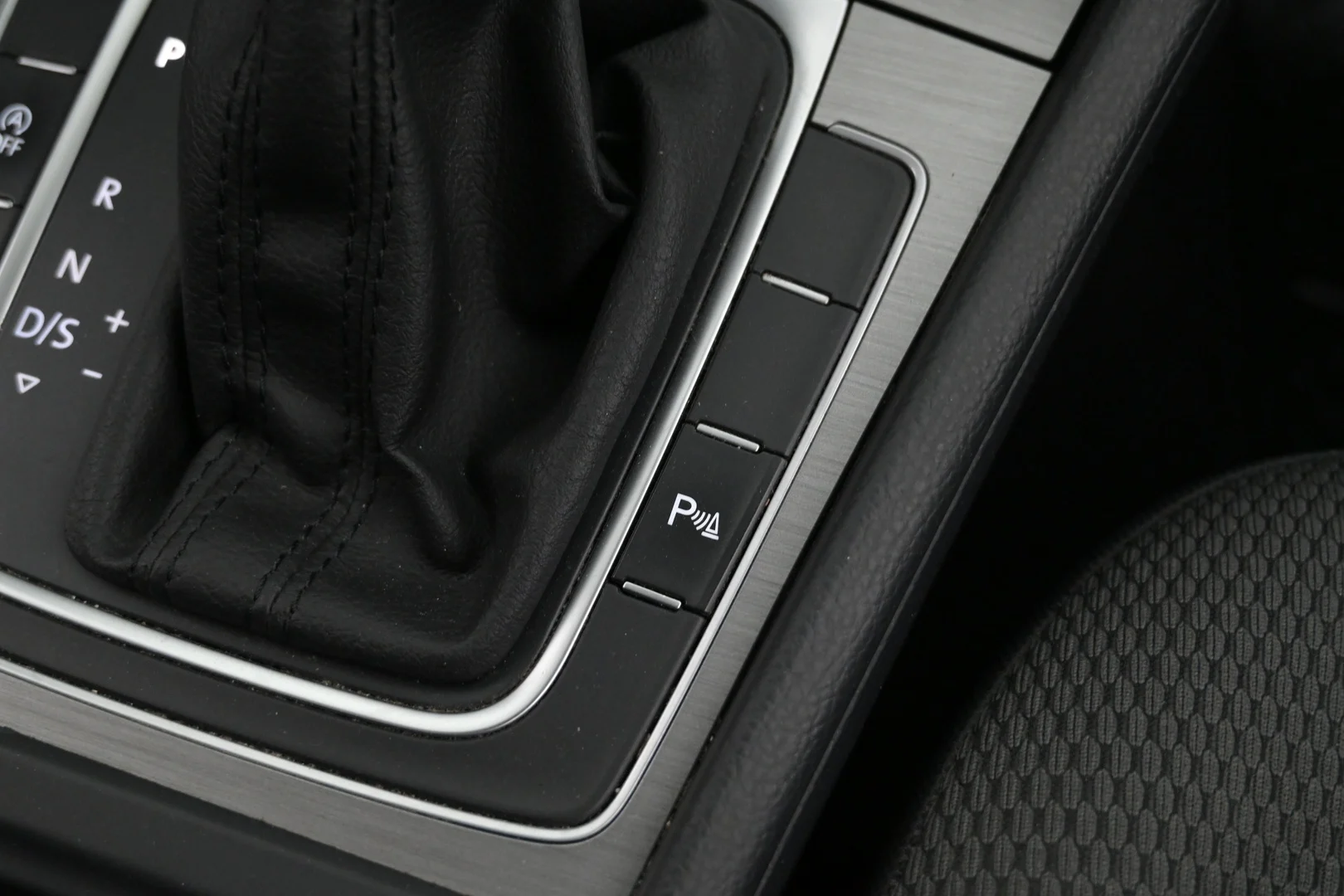 Car Image - 5UwHQP86INKxtCvCKxQwck