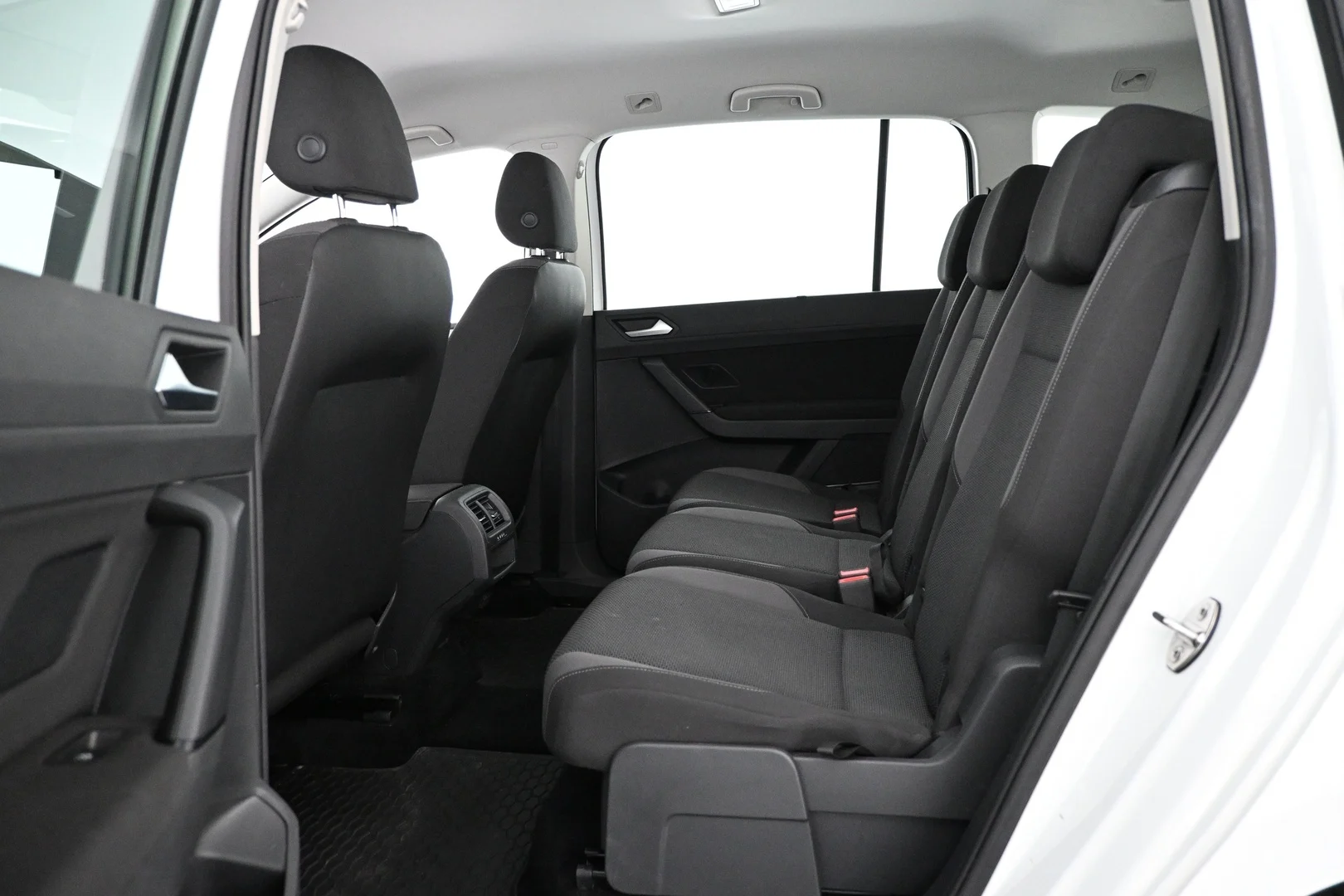 Car Image - 2zvWXzn12qgvCCo8xdNVU8