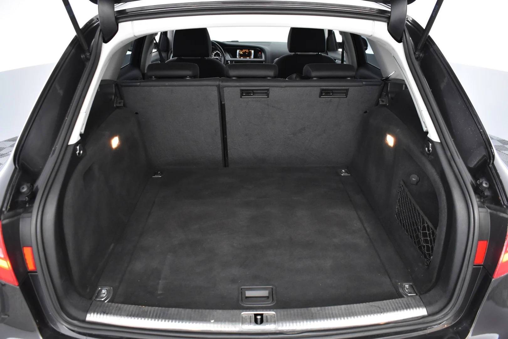 Car Image - F2QE29ZCH6Ply35t4jlJ1