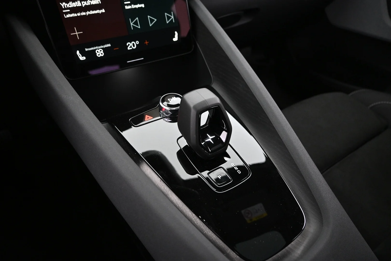 Car Image - JQG8Y4h8RvSYW9tK4zwyN