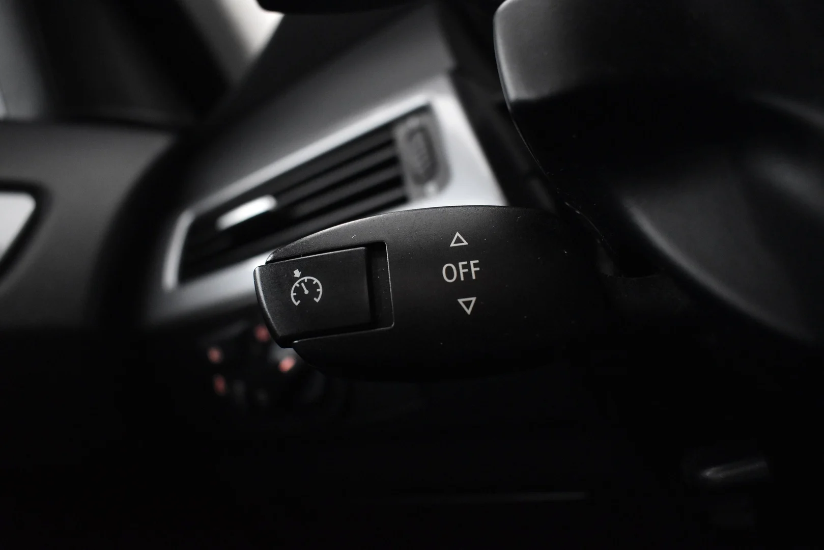 Car Image - CZwZbhWu80bQkEg6uqHlo