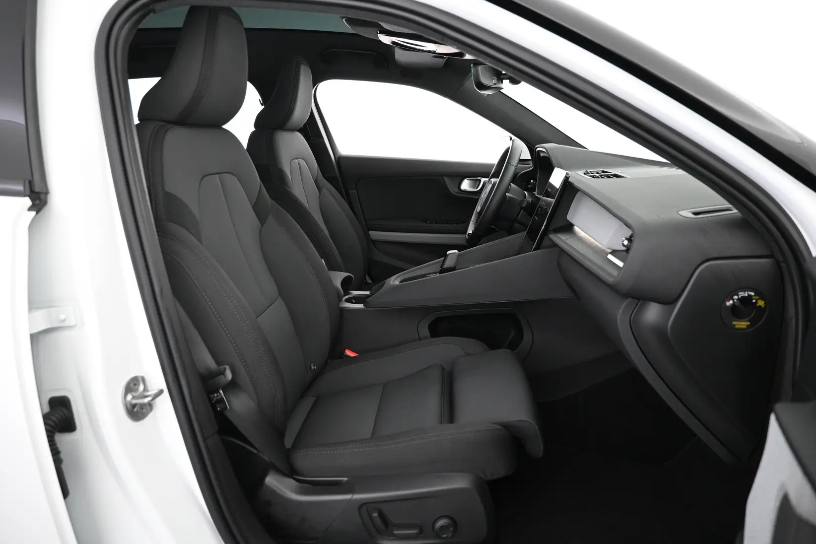 Car Image - 4r5aKZhoplGZQzOa5oYzGG