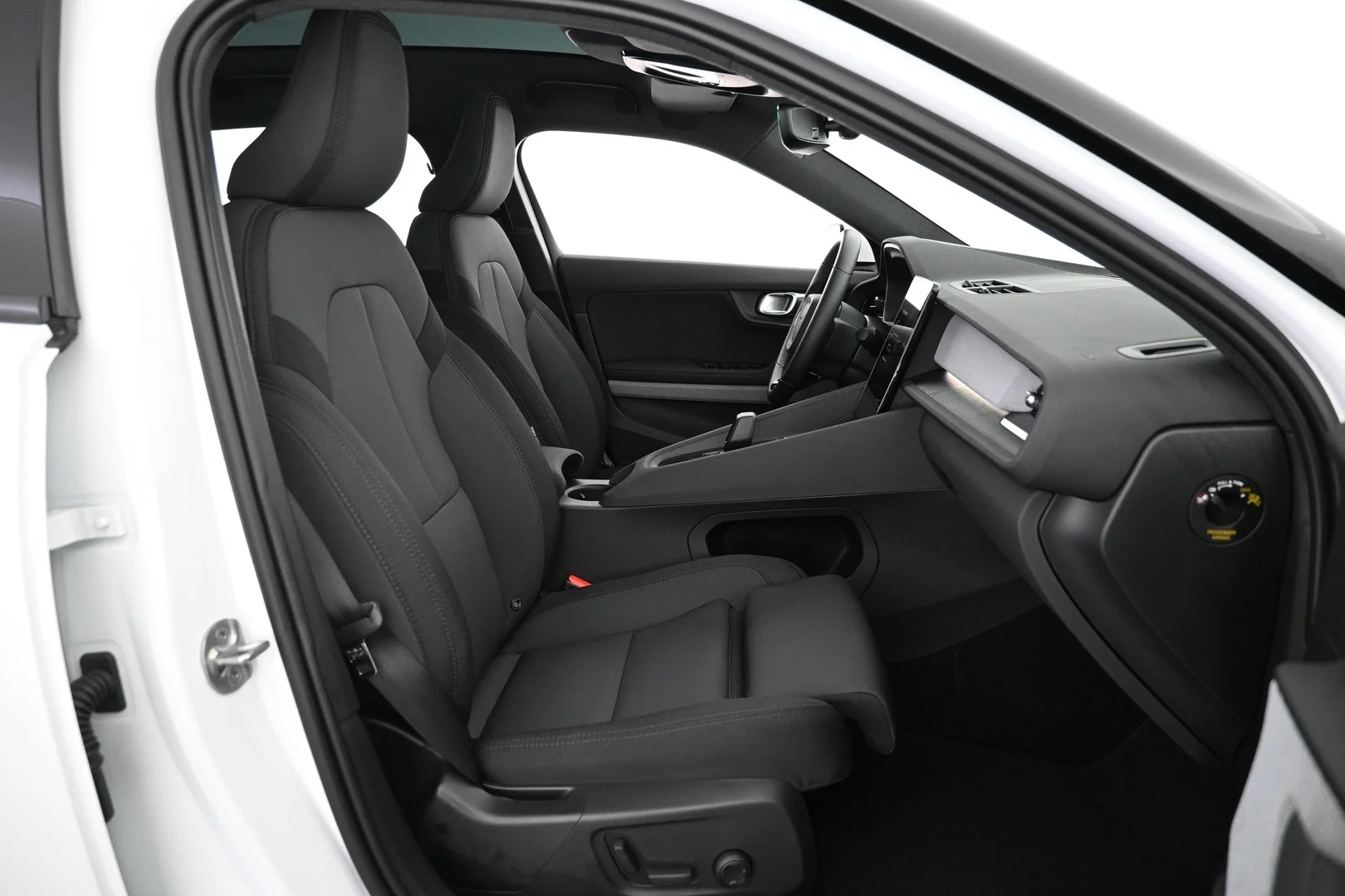Car Image - 4r5aKZhoplGZQzOa5oYzGG