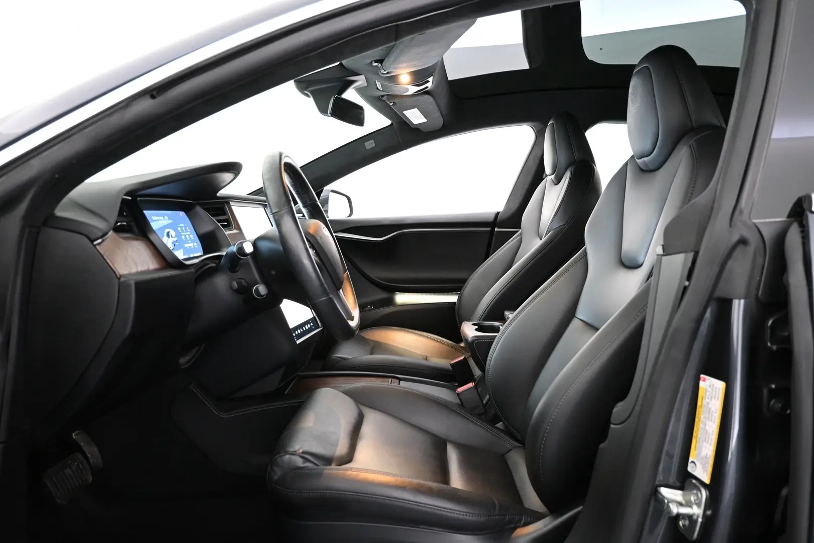 Car Image - XoPdiU748mMzsPzBBYB04