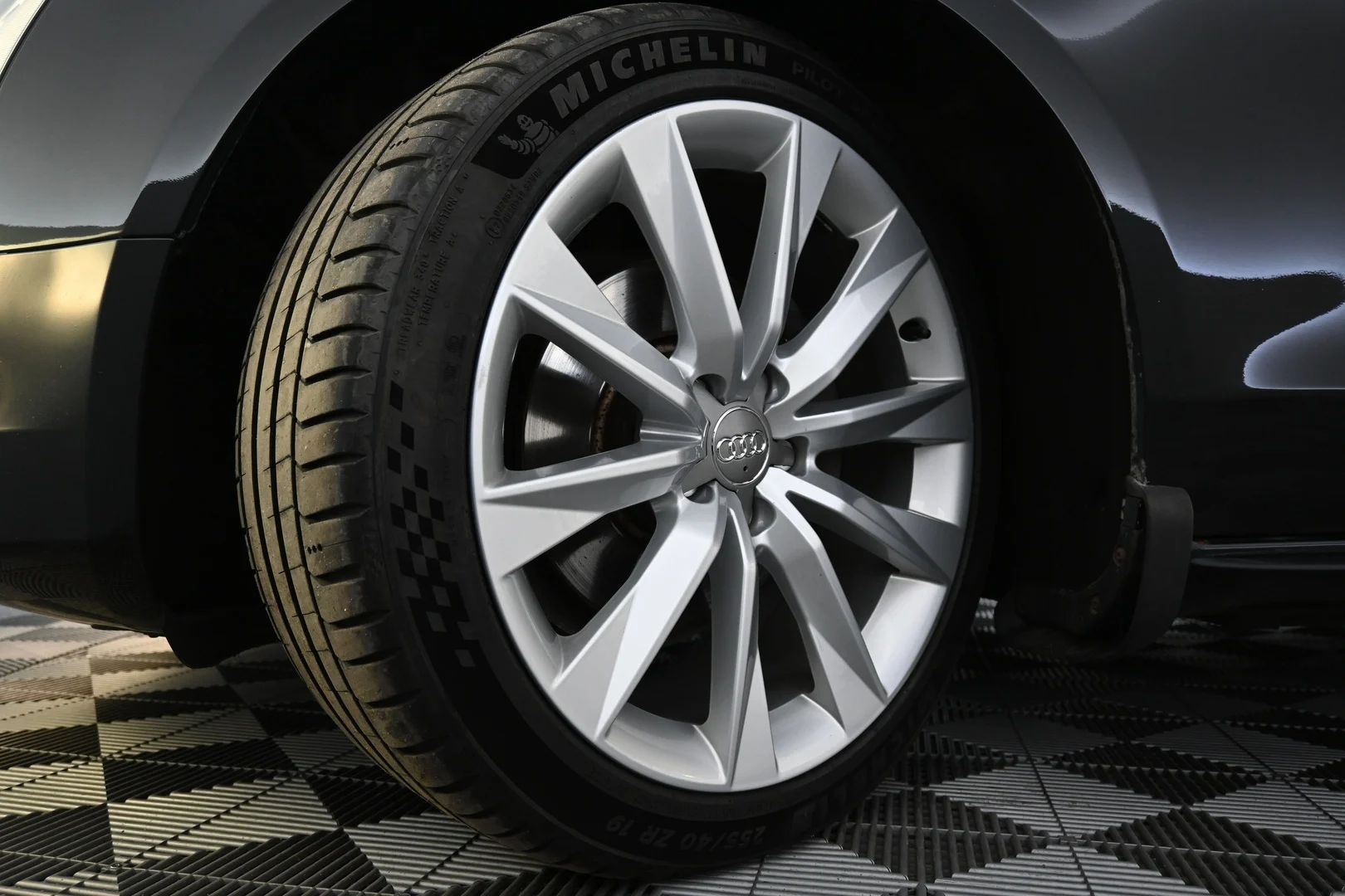 Car Image - 1utT6PNkyBtMgiAqNSrJUO
