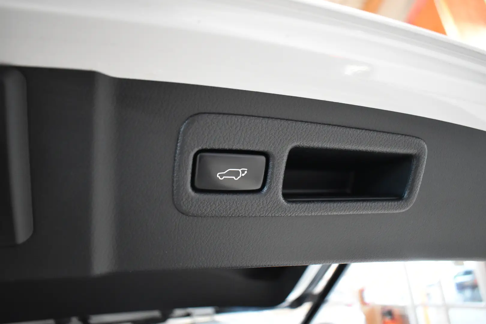 Car Image - 3jrrduEwLKA4s9zbS3VB9X