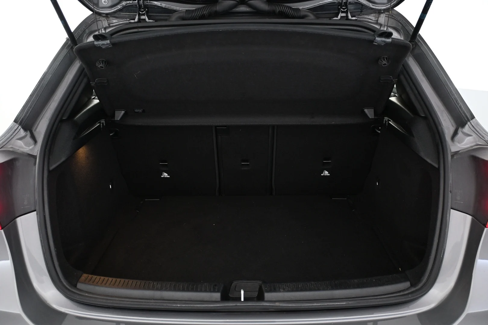 Car Image - 1skr2wxxGSQLKnKcP9nPjy