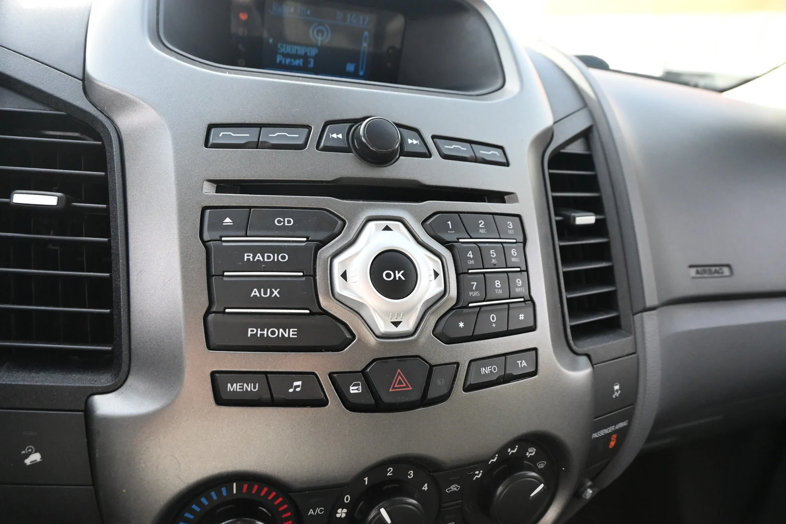 Car Image - 1S1YV34R5Fo63omzLqSFKZ