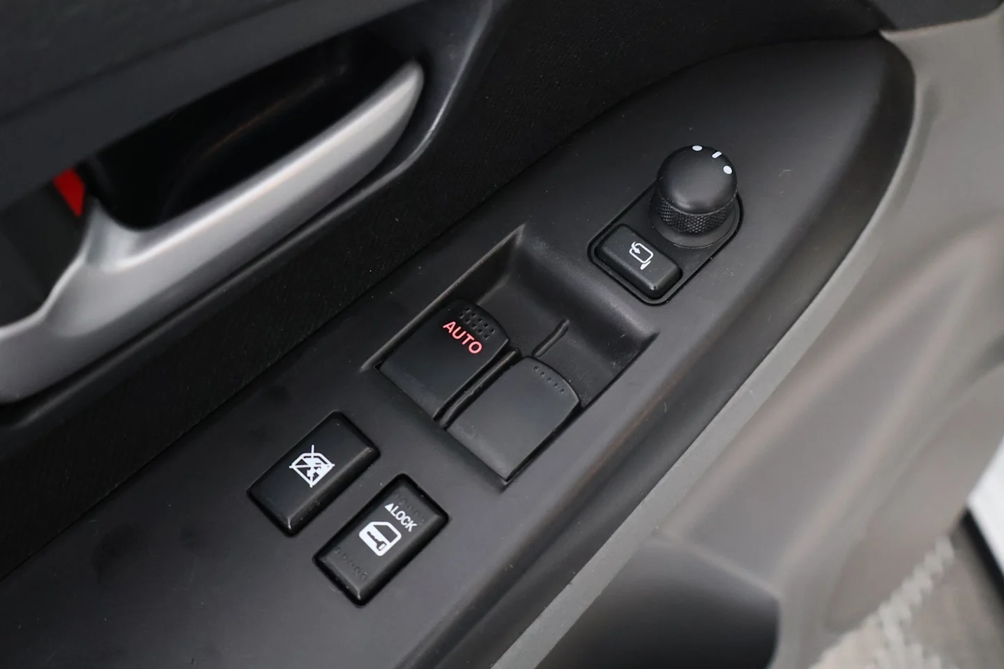 Car Image - 5Bx9cVS9mZVA4Igp0VQuOG