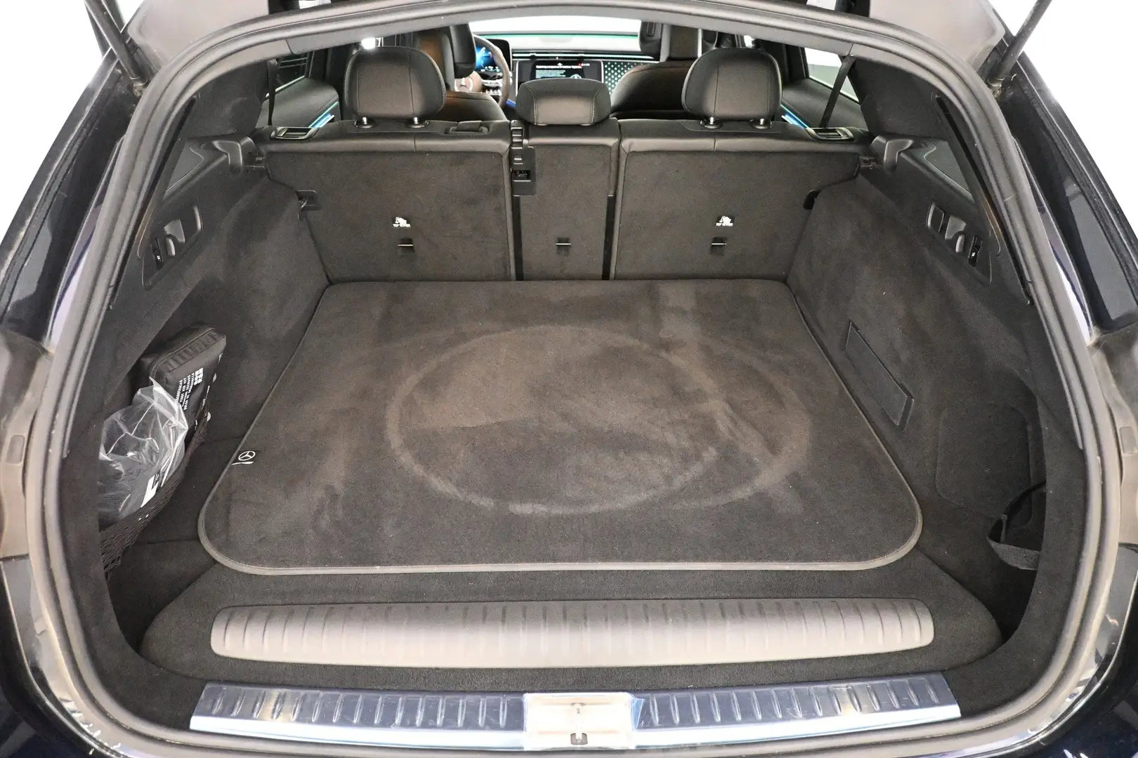Car Image - 4nYkWv8hEVjUGkFH97AInK