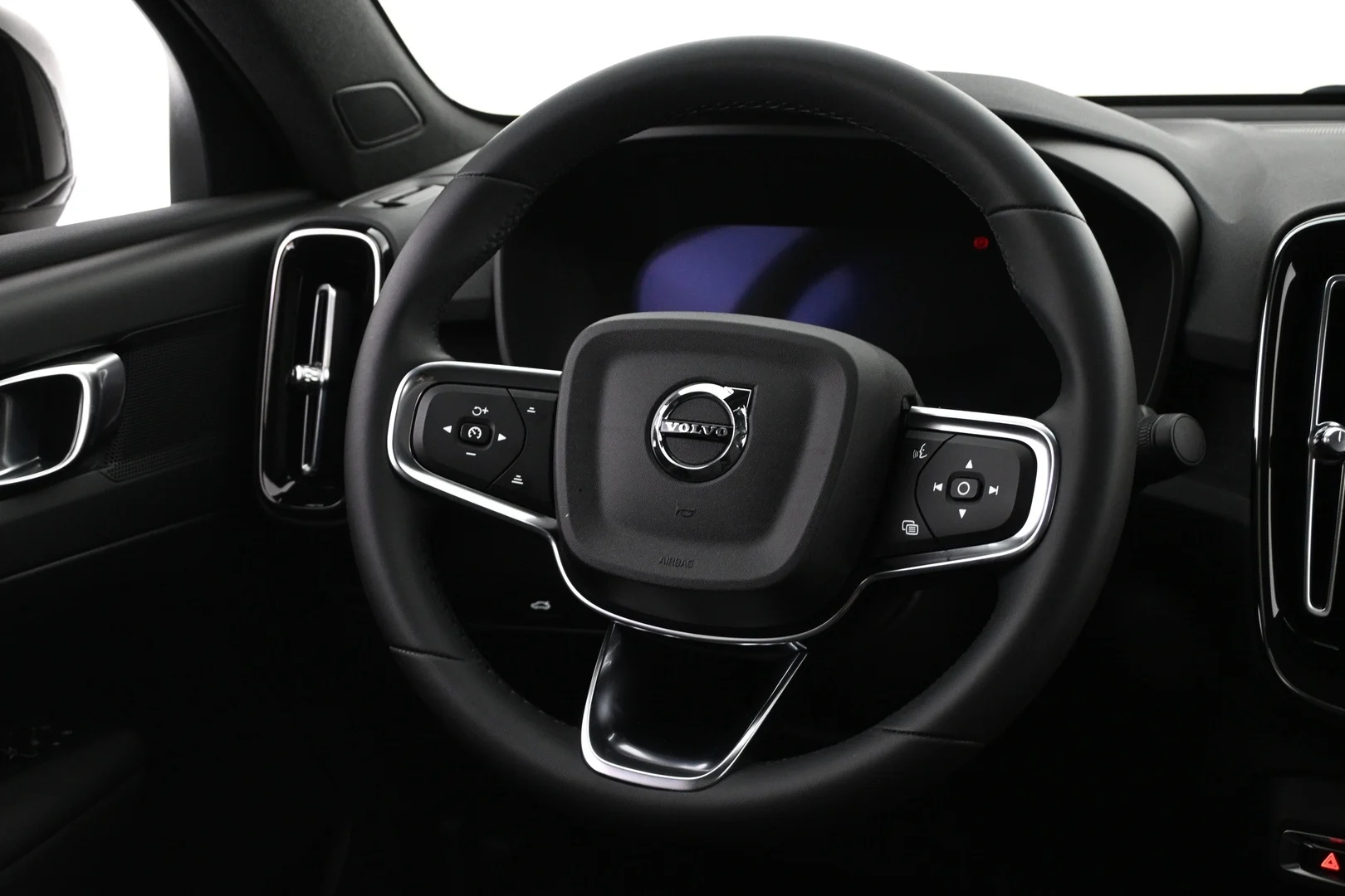 Car Image - 6nY89s8gcGhAKzYyn2dCyz