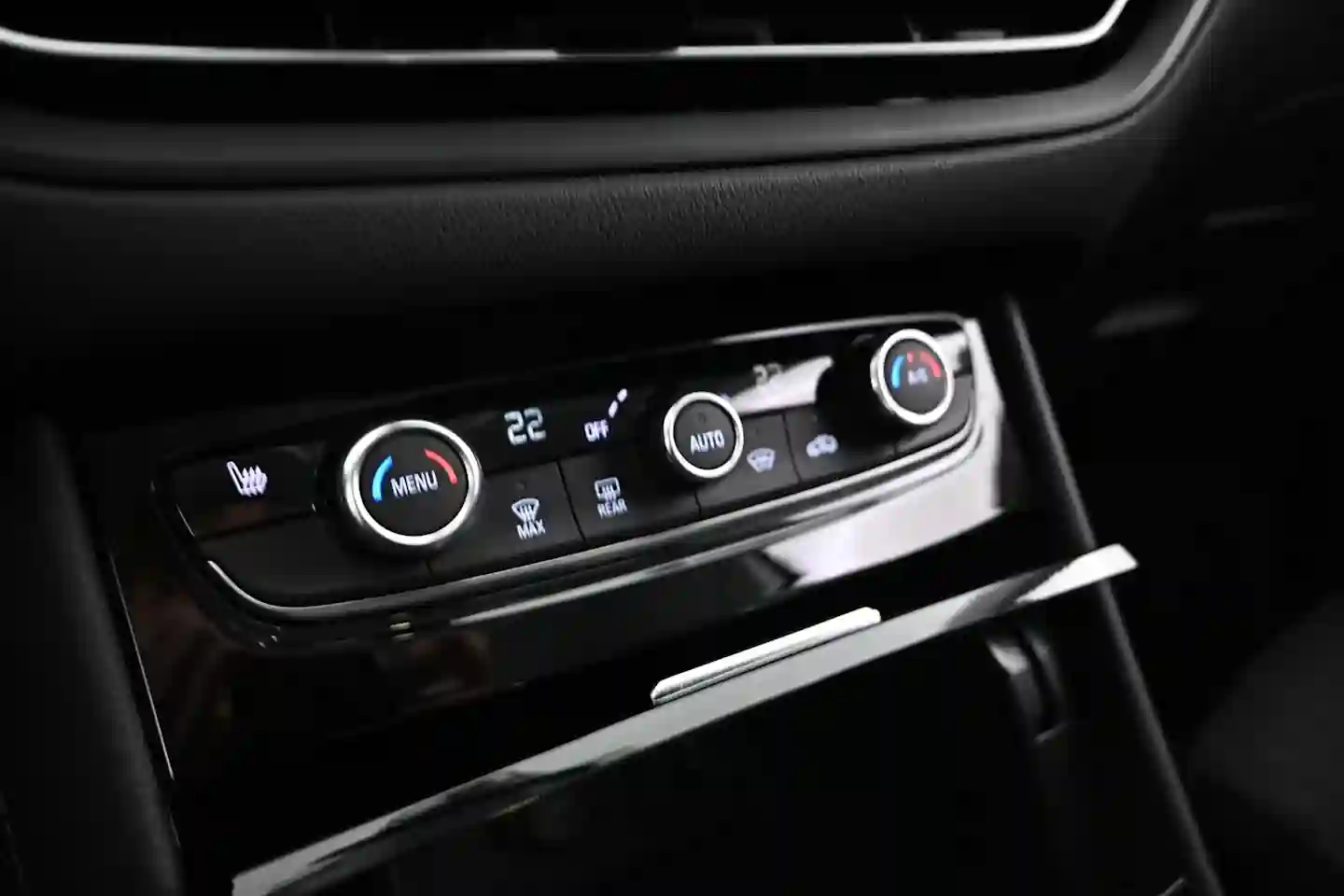 Car Image - 1SkgHUEdhTN6gOYiNodWLm