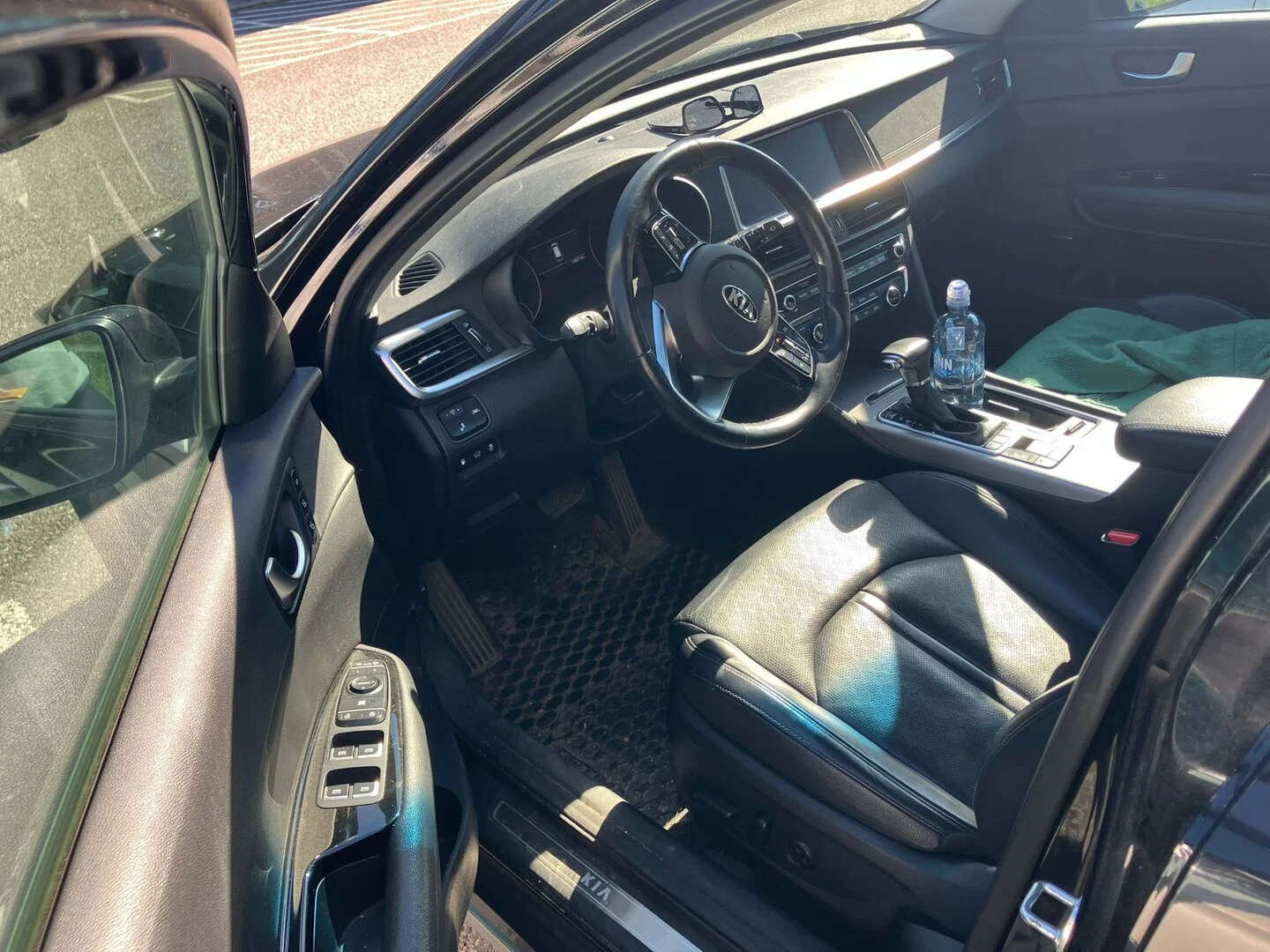 Car Image - 3l7inFYnBxWr6Zrb68f9nf