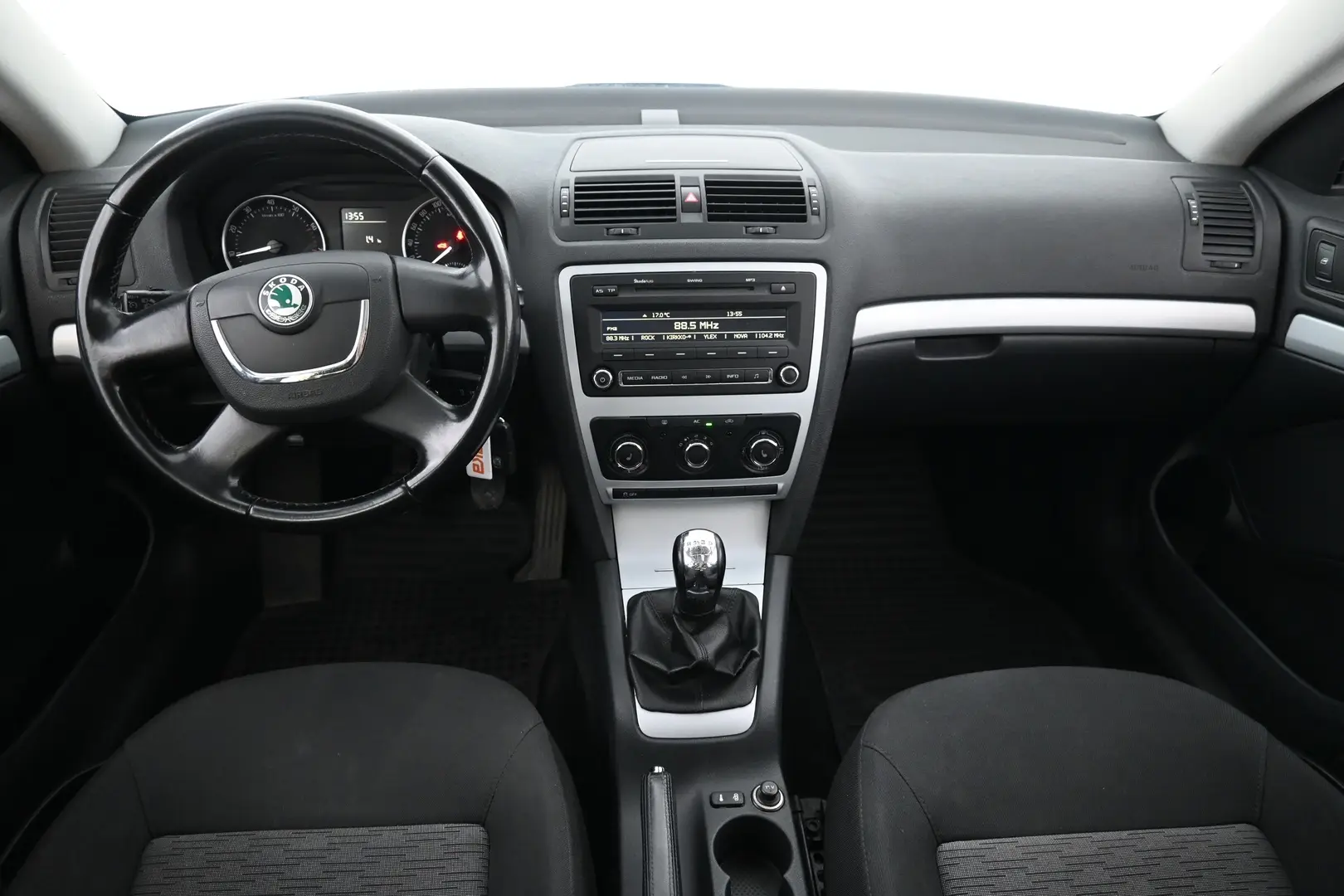 Car Image - 2cEgaUPCruh46155usxcNV