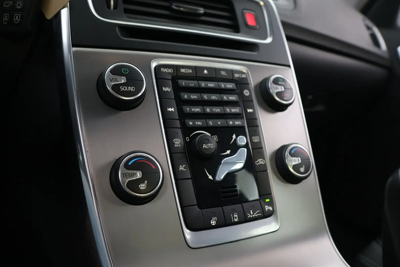 Car Image - aZ2Ox50upflCNbAp8Aheh
