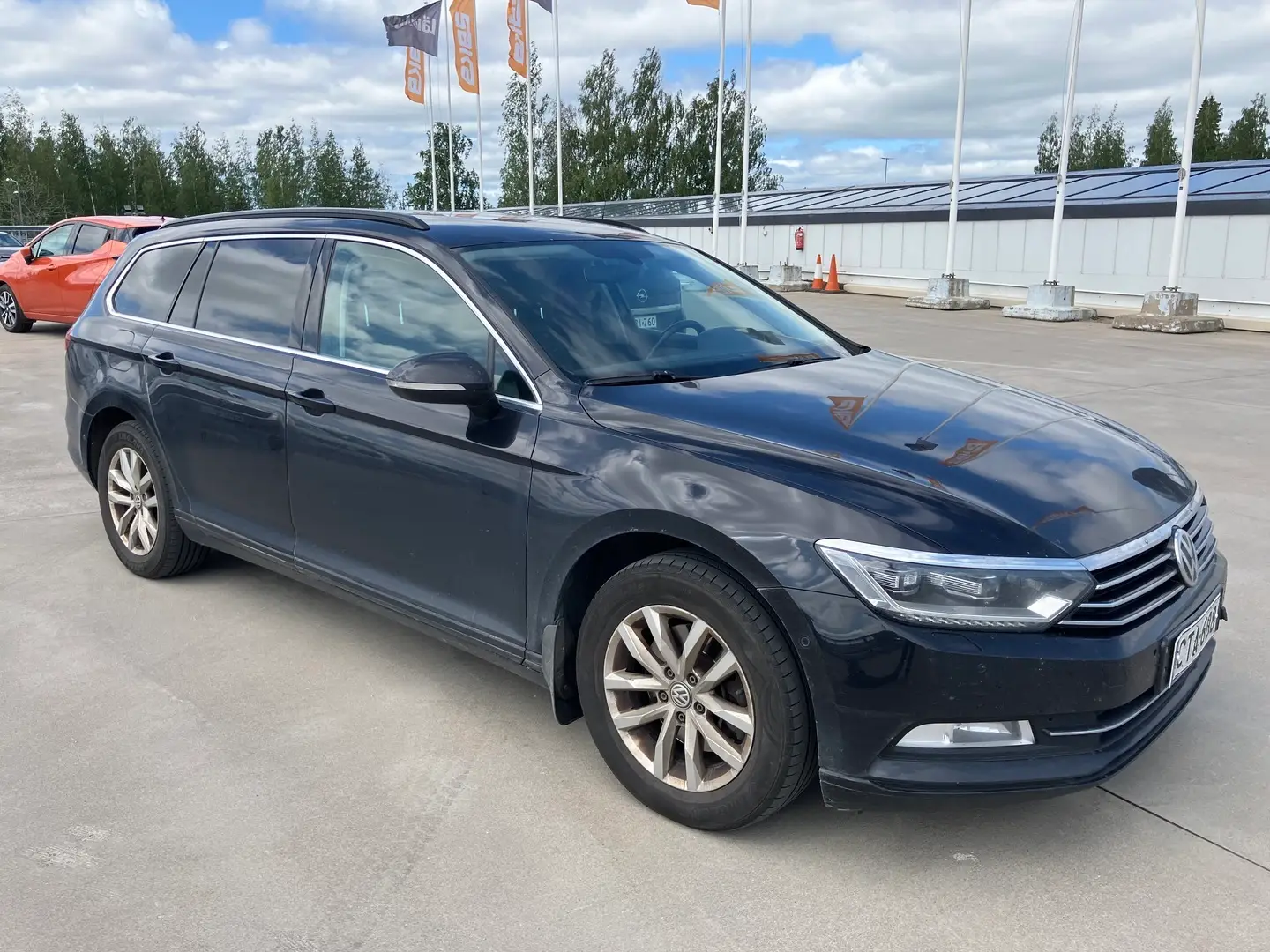 Car Image - 2srTTm7FIiH5sVSRU9X4nu