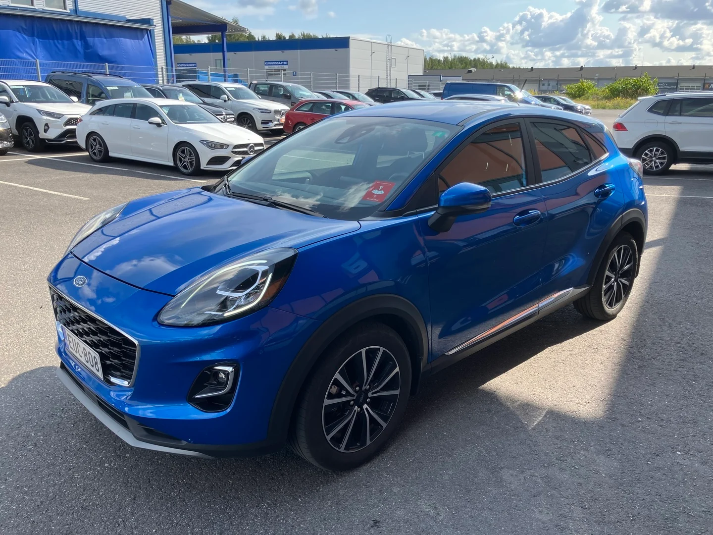 Car Image - sJFPpqtqN33JyhTvfszt1