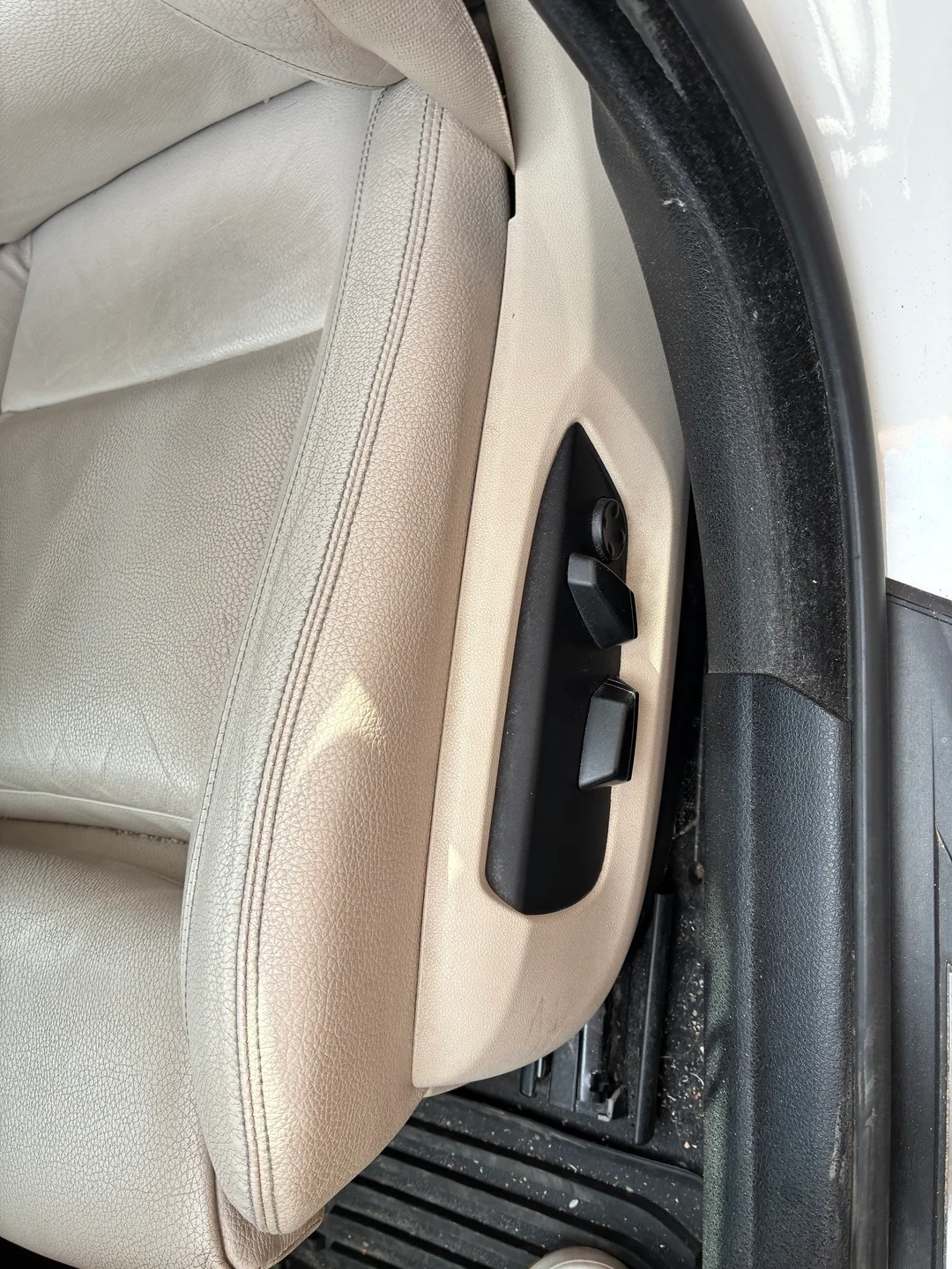 Car Image - 6zZc9Ivww3LyXG7la0E9D7