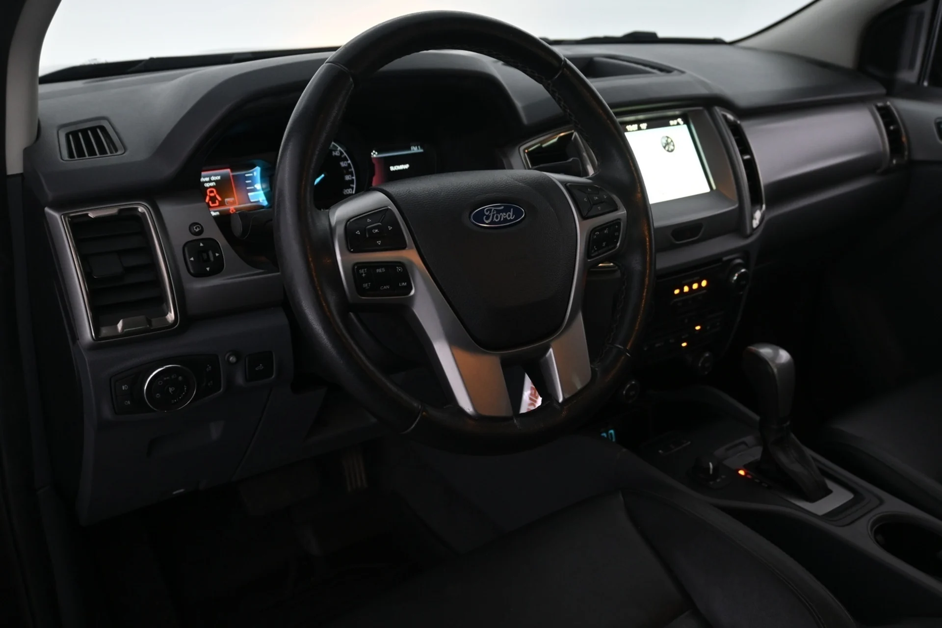 Car Image - 7itlNTRyf6N3o5XzUXWtLZ