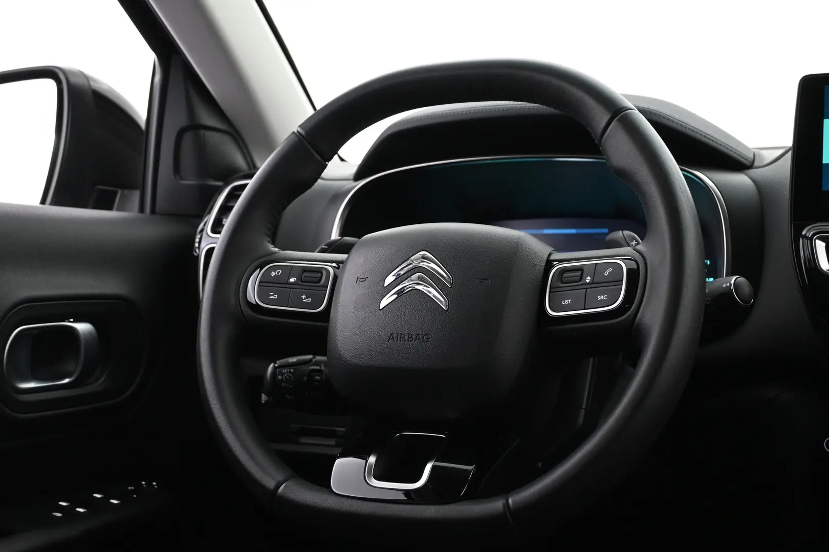 Car Image - 78oL6M12avoVyWipKjuUXo