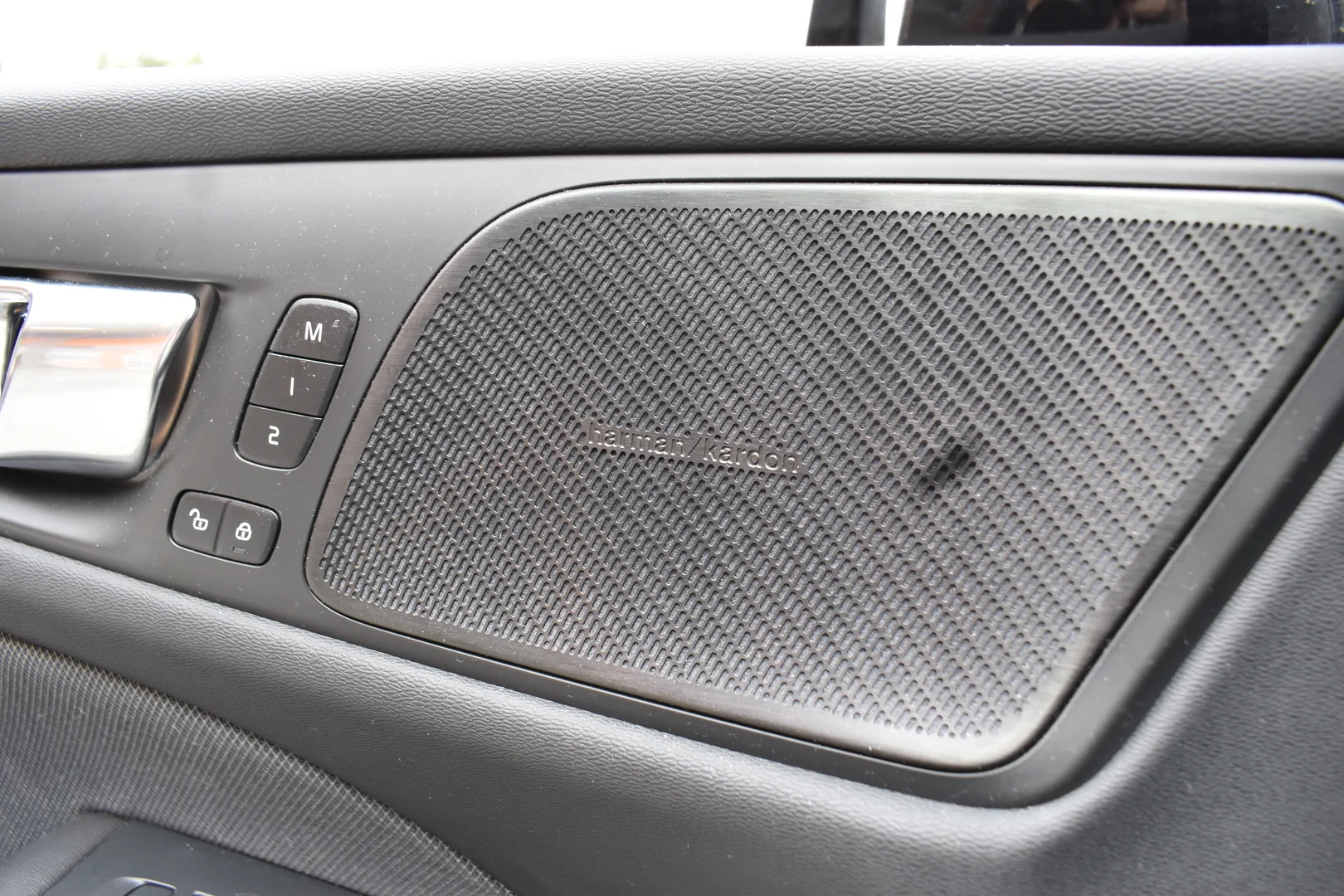 Car Image - 1POR9dBNkzv1jCWkgYZ0Op