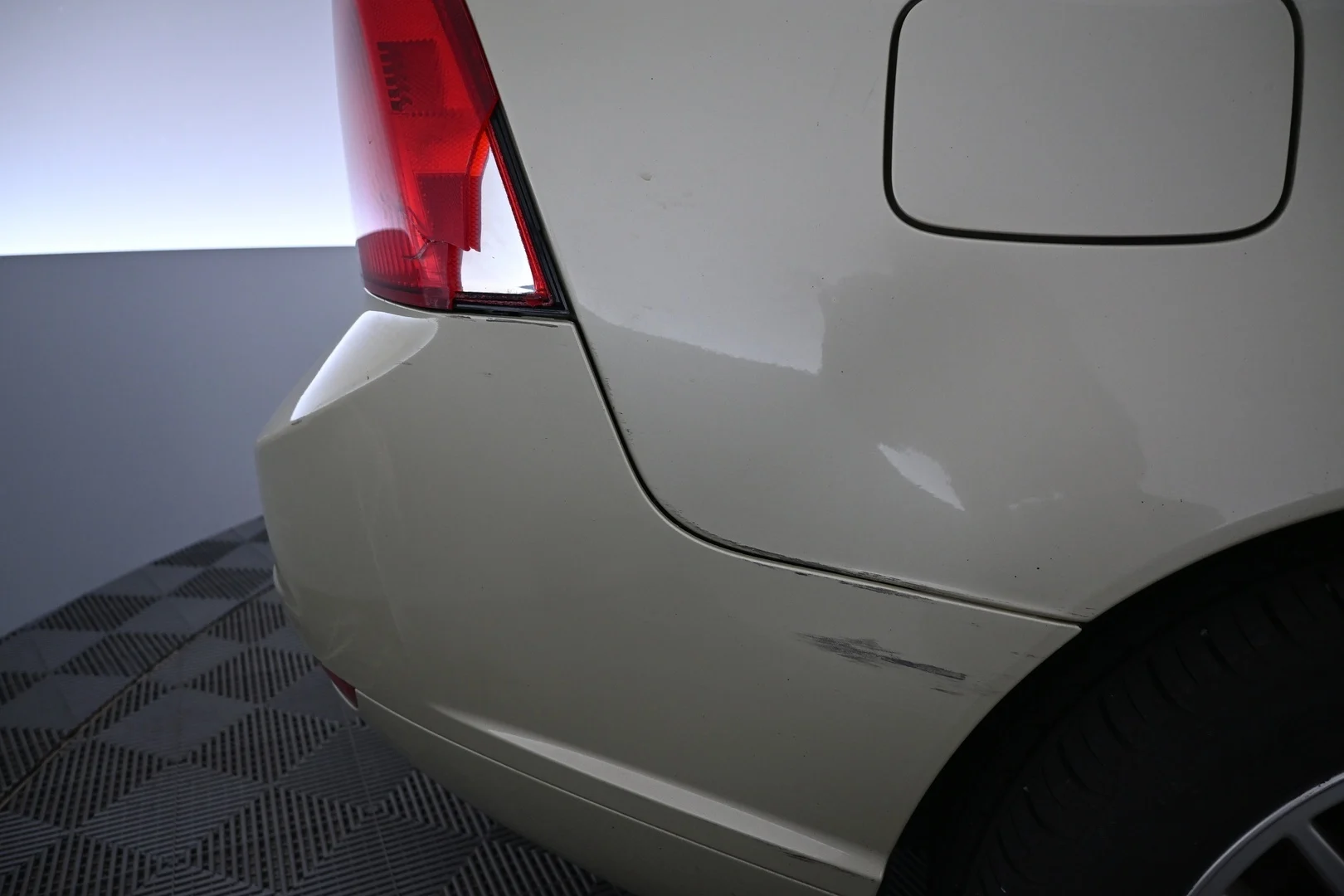 Car Image - 293OXK5dX83gSb6NIfYdJv