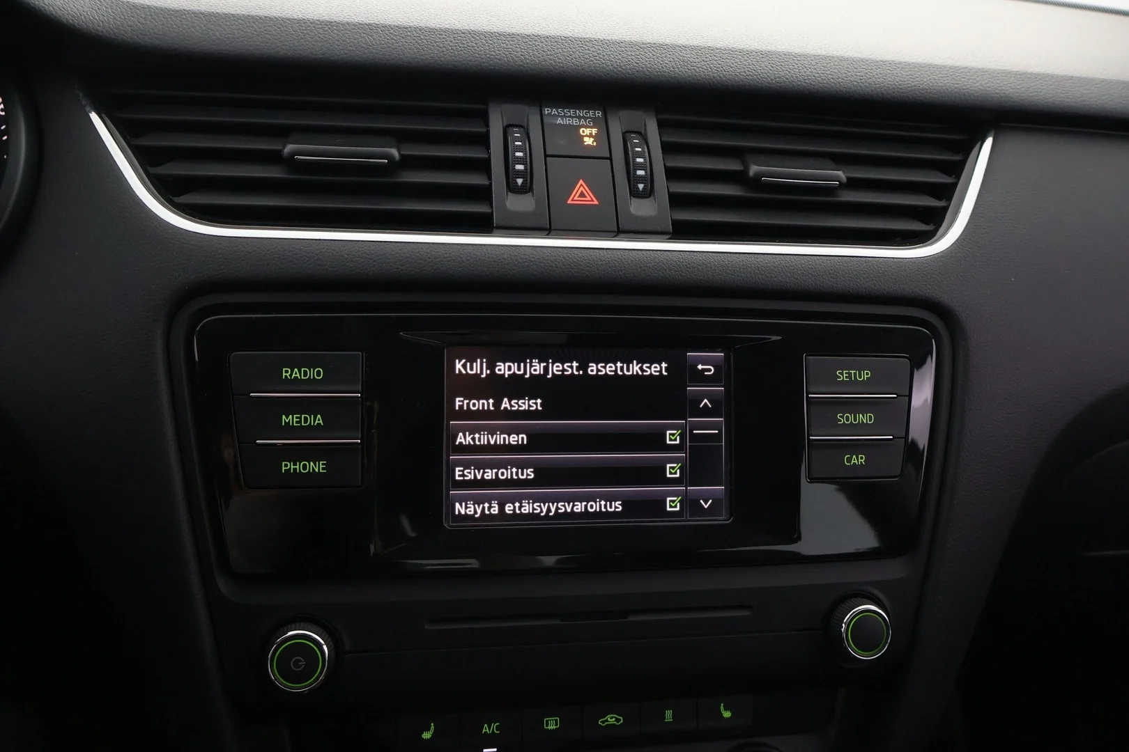 Car Image - 4mMU677XFS0Xh9MYCyPofk