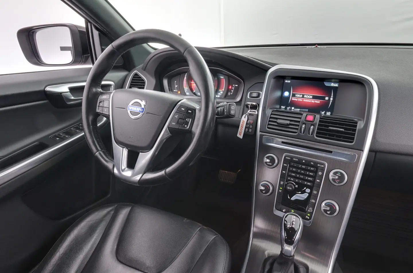 Car Image - qebHeb319IC7tY91RG3AU