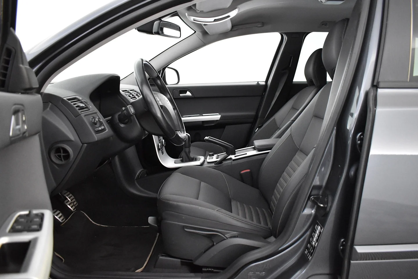 Car Image - d9xGQwJWQYDalNb4sWHY3