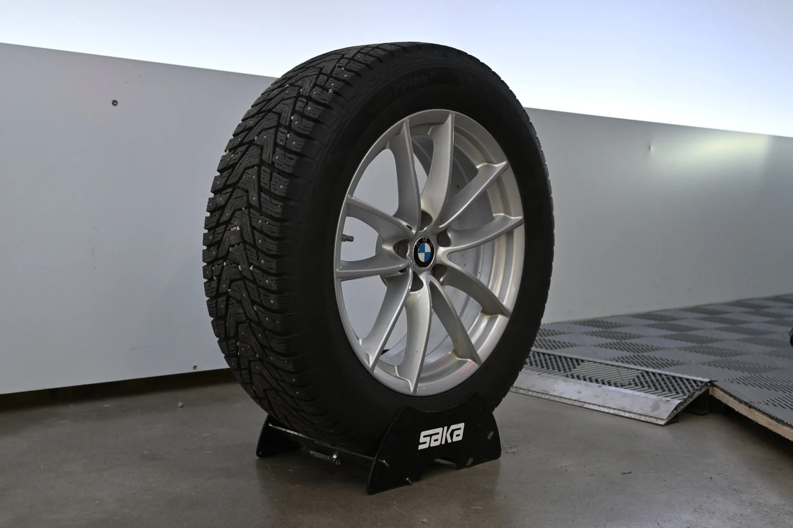 Car Image - 14DpfztxLfZ6IoKAFjaA1A