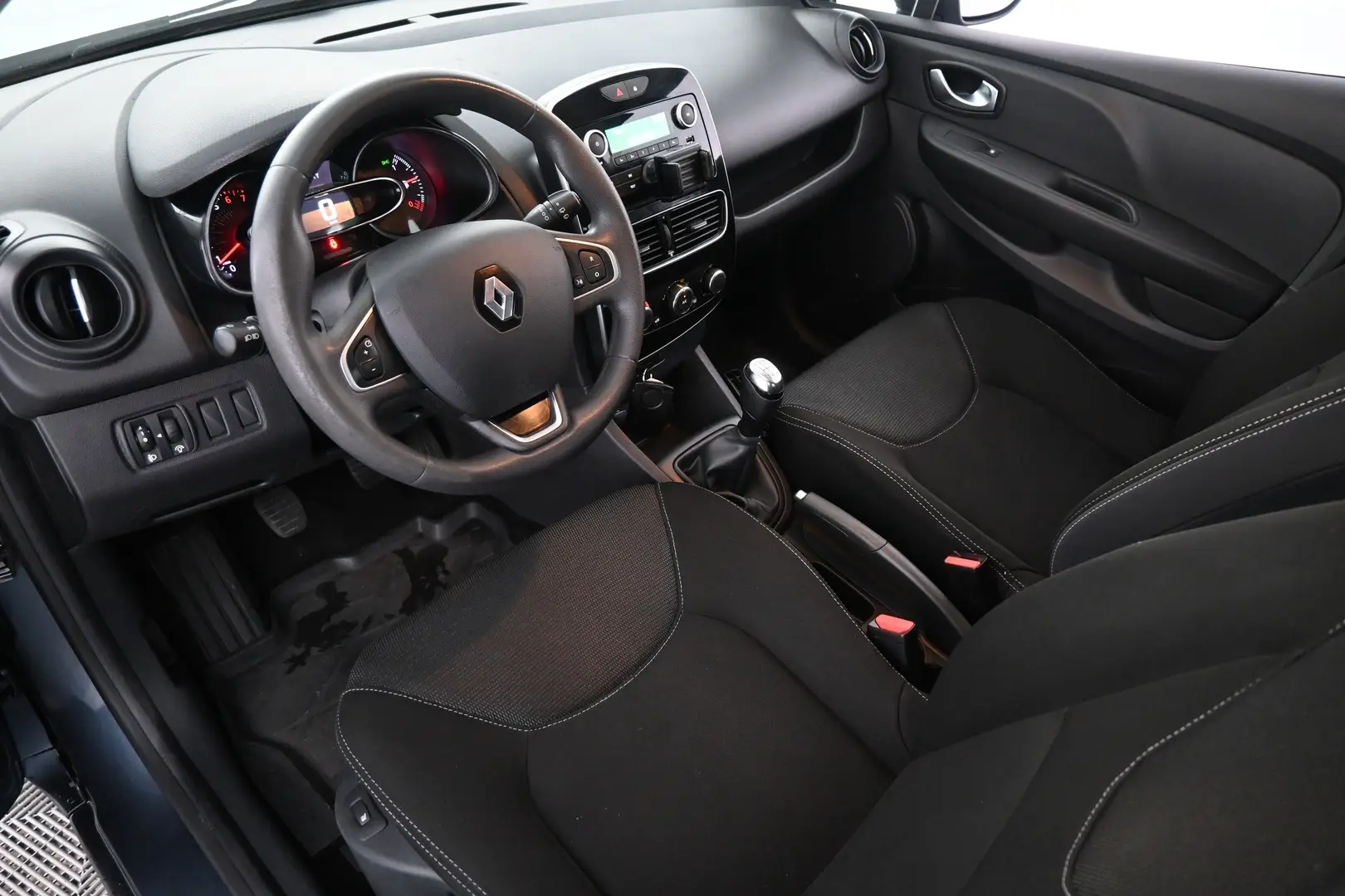 Car Image - 4lc3JHY4OjFWhQKASJWBCS