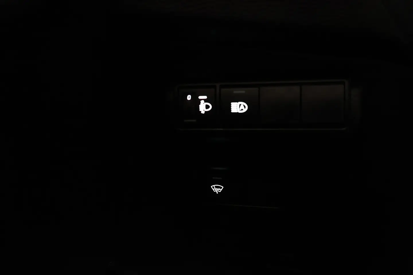 Car Image - bxlsoE7IUj8XmEme4XENw