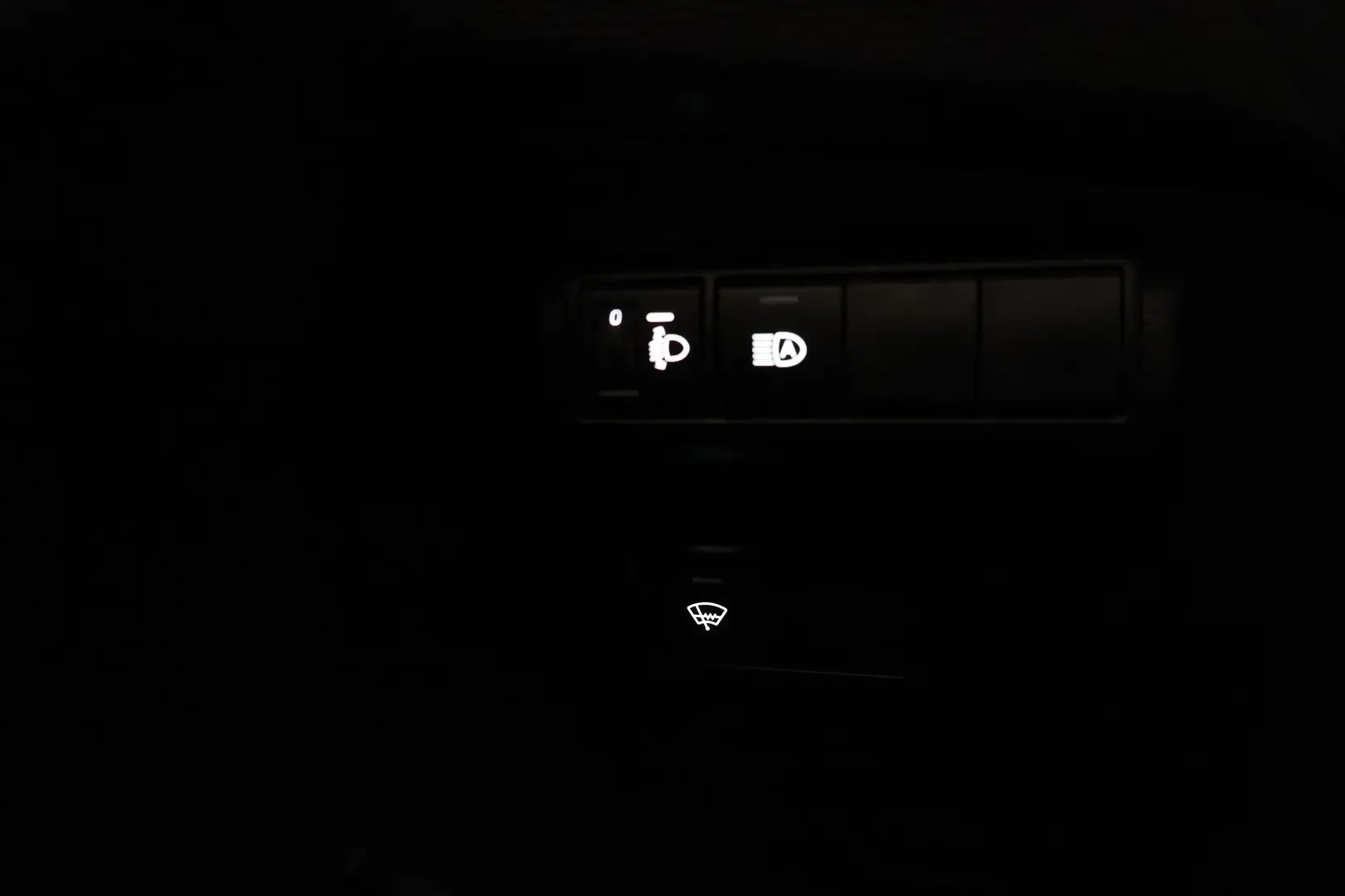 Car Image - bxlsoE7IUj8XmEme4XENw