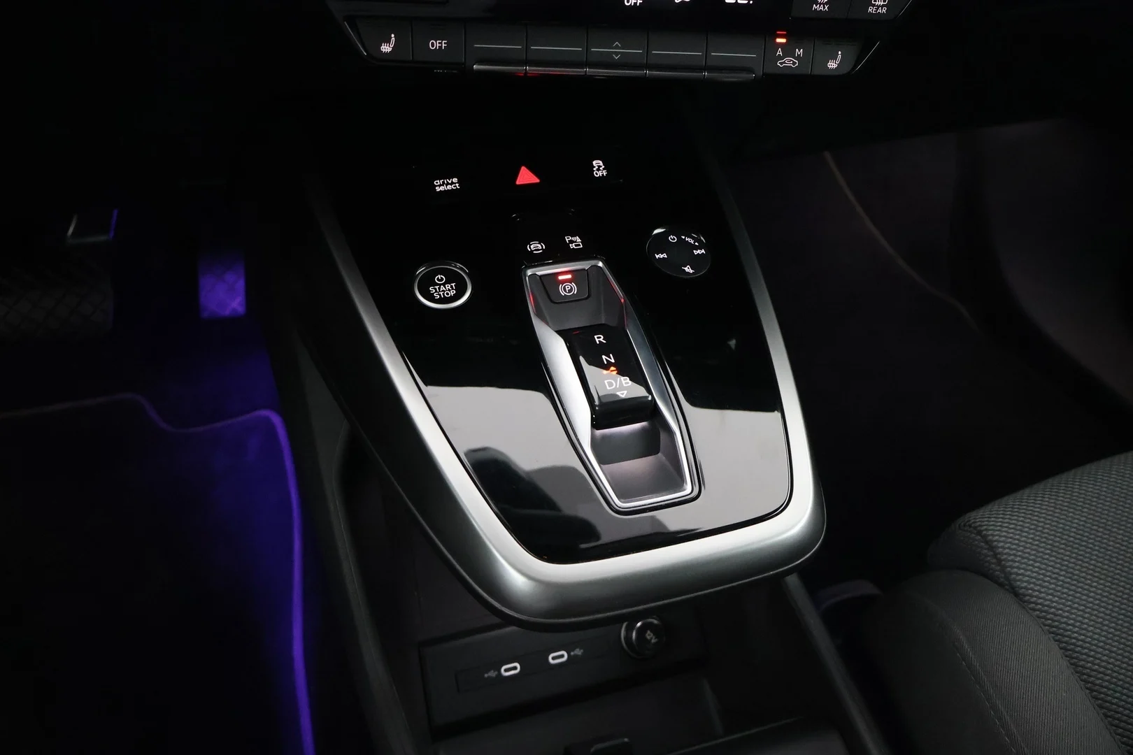 Car Image - 30UksEg731Jf1an57IDDM2