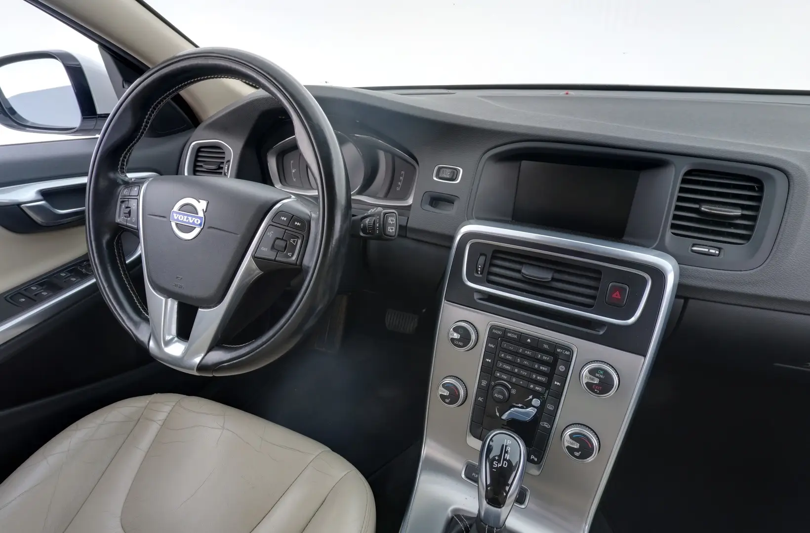 Car Image - fYT1uQerrjby0FhN9sObI
