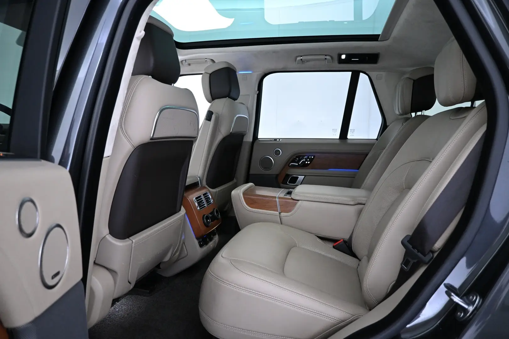 Car Image - 5oDZkzPDgvzJmM8jafxfGS