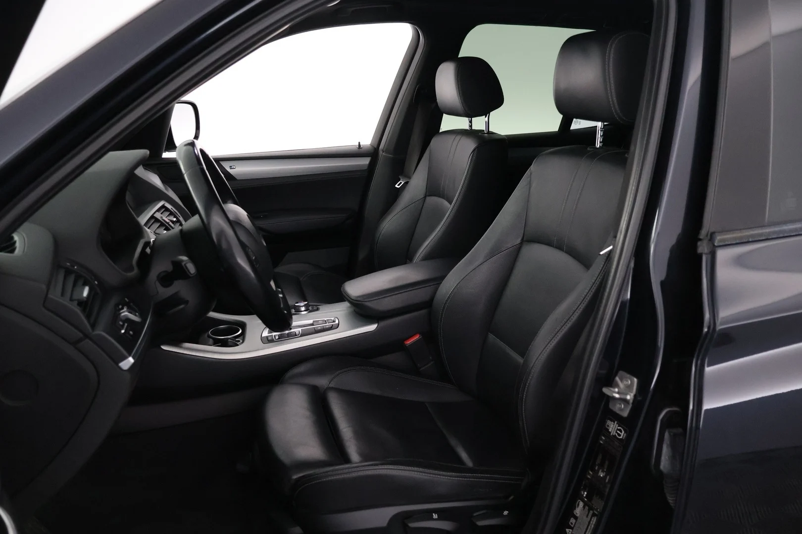 Car Image - bNyL0xdipFiKLkVPgUkjW