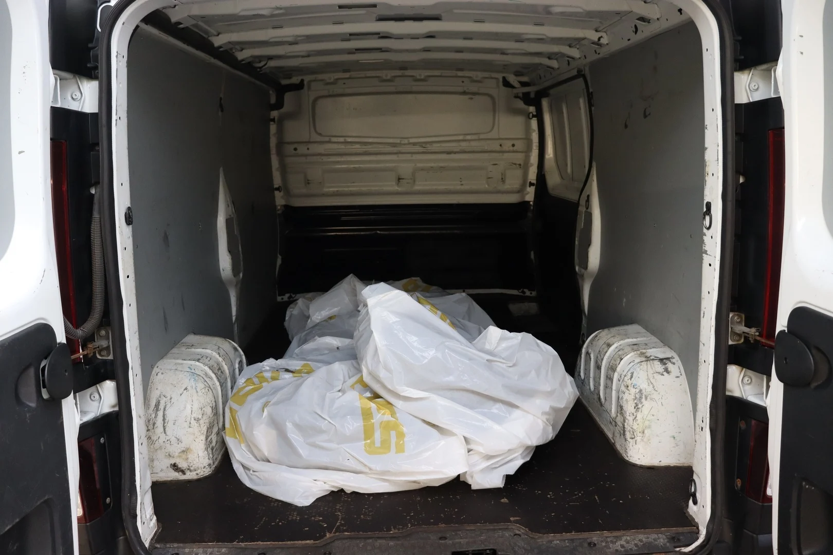 Car Image - AGmIuaFhrCBmtIp9N6ini