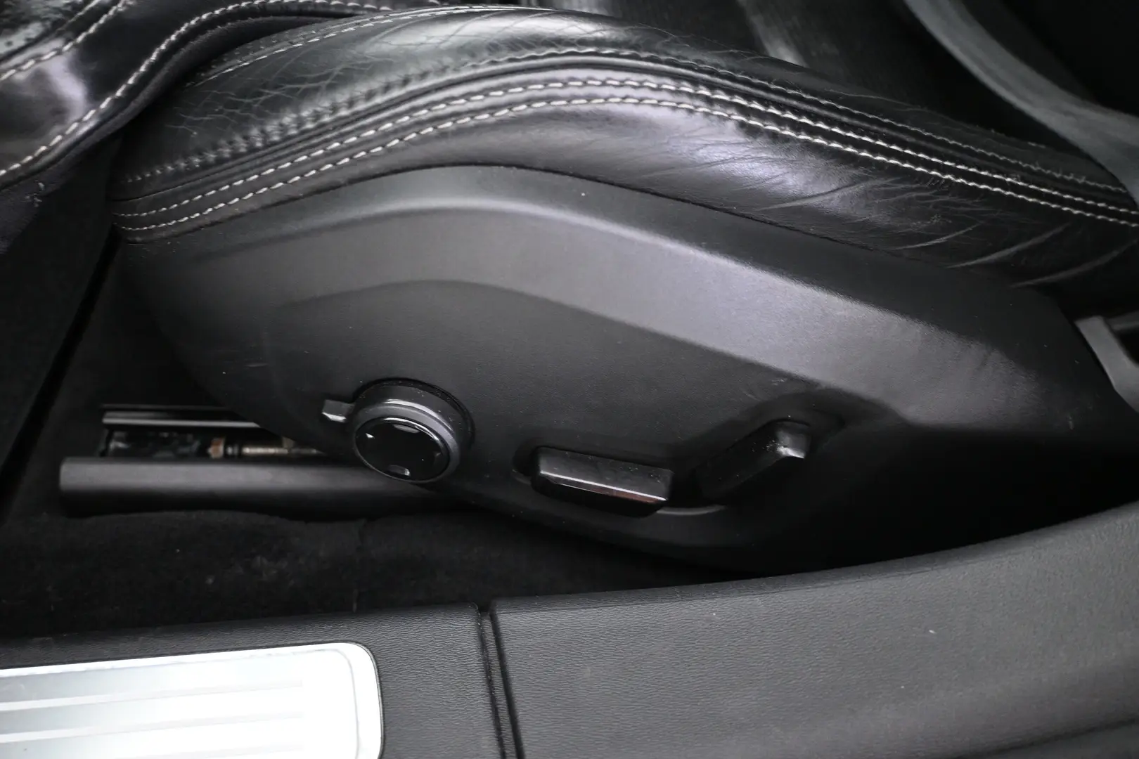 Car Image - 77U1GpAtmasqKry9eFQ1eU